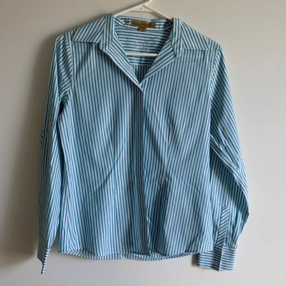 Alex Marie button front dress shirt, blue white & silver, wrinkle resistant